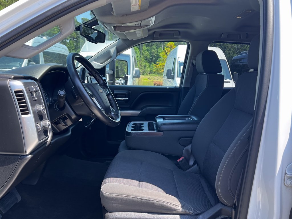 2017 Chevrolet Silverado 2500HD LT photo 24