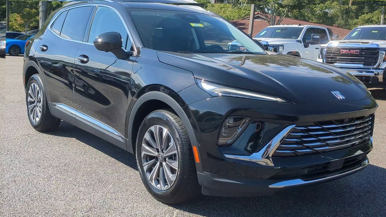 2025 Buick Envision Preferred photo 2