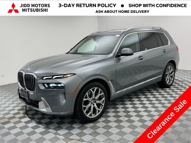 2025 BMW X7 40i's photo