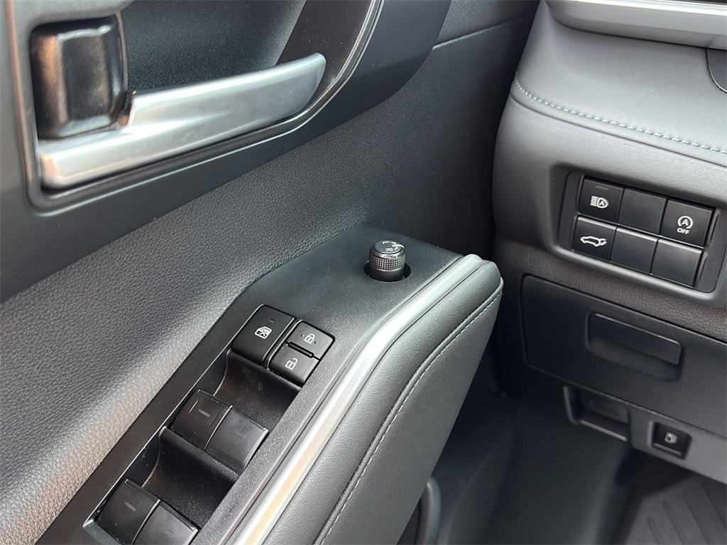 2023 Toyota Highlander XSE photo 13