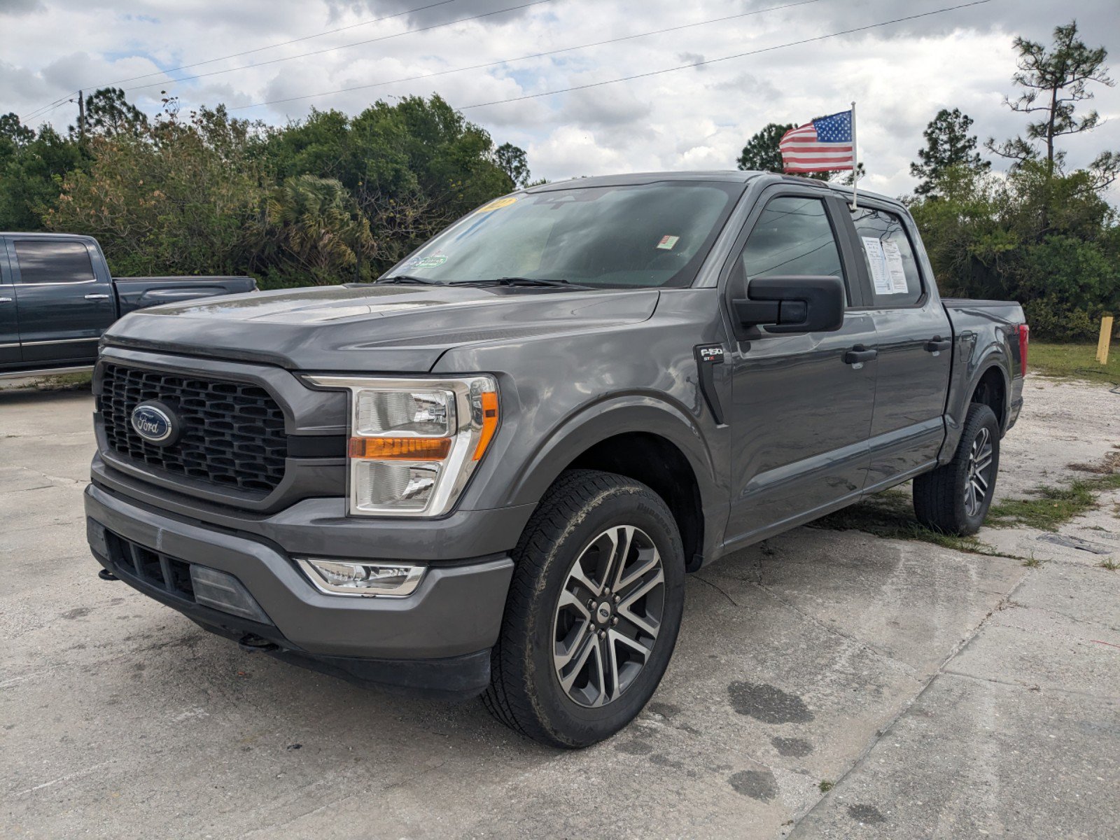 2022 Ford F-150 XL photo 7