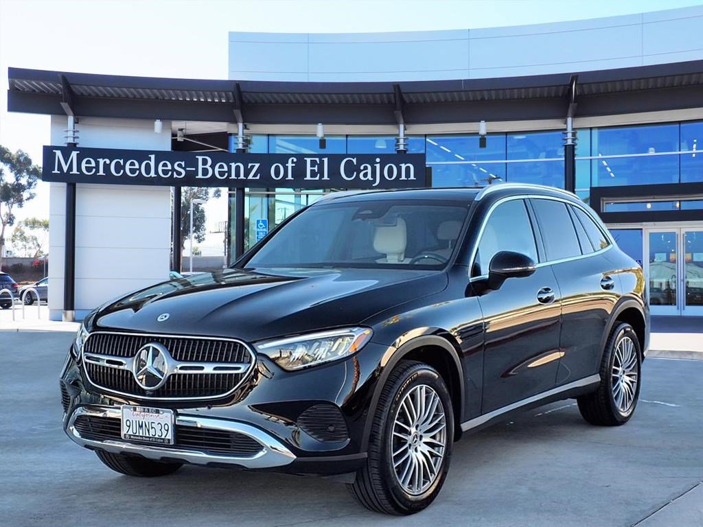 2025 Mercedes-Benz GLC Base's photo