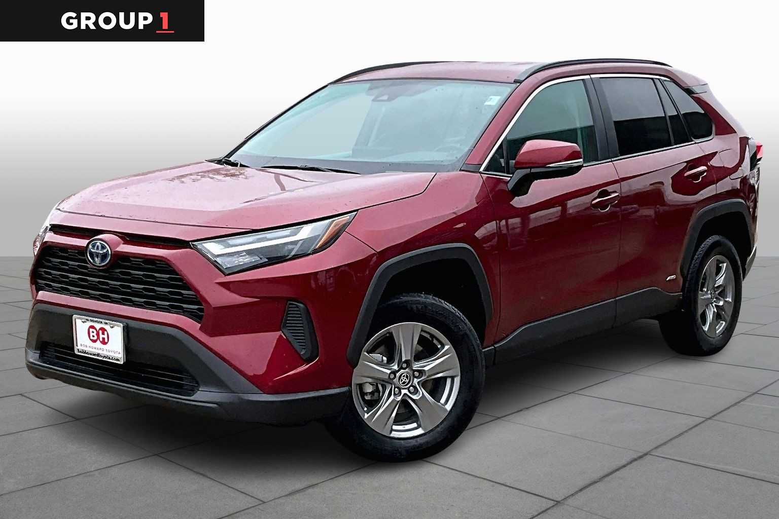 2022 Toyota RAV4 XLE's photo
