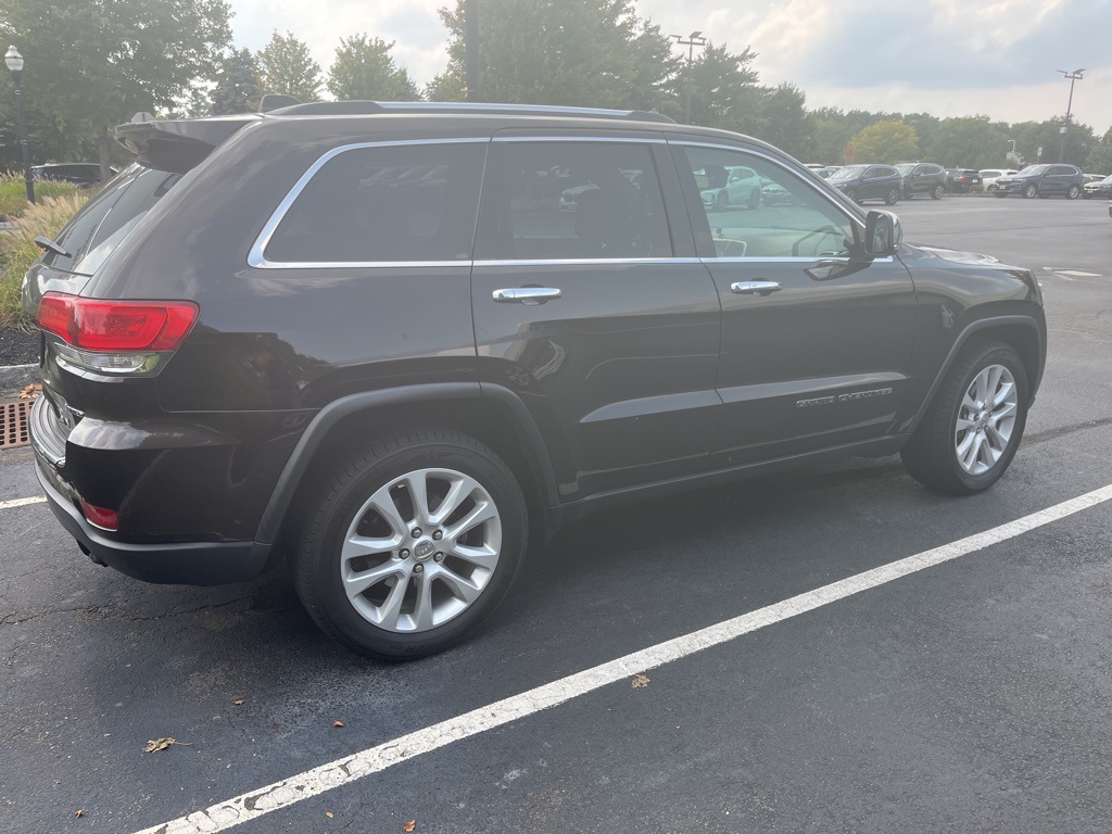 2017 Jeep Grand Cherokee Limited photo 3