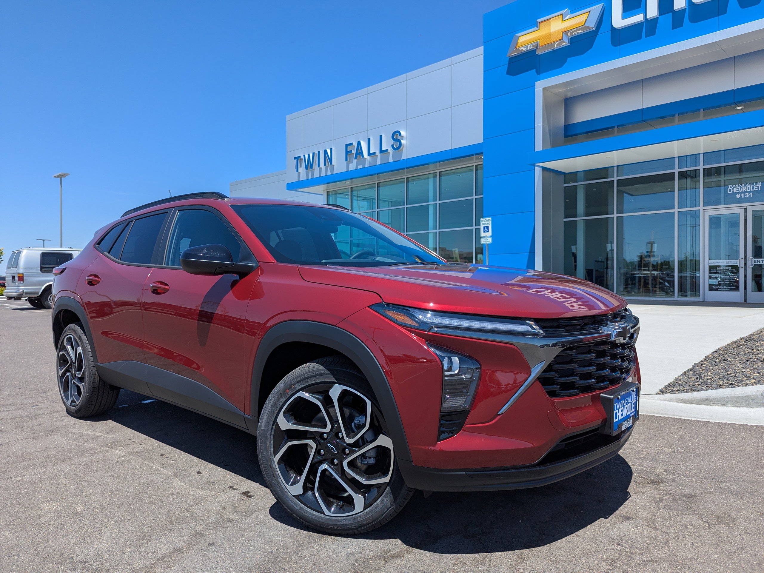 2025 Chevrolet Trax LT photo 5