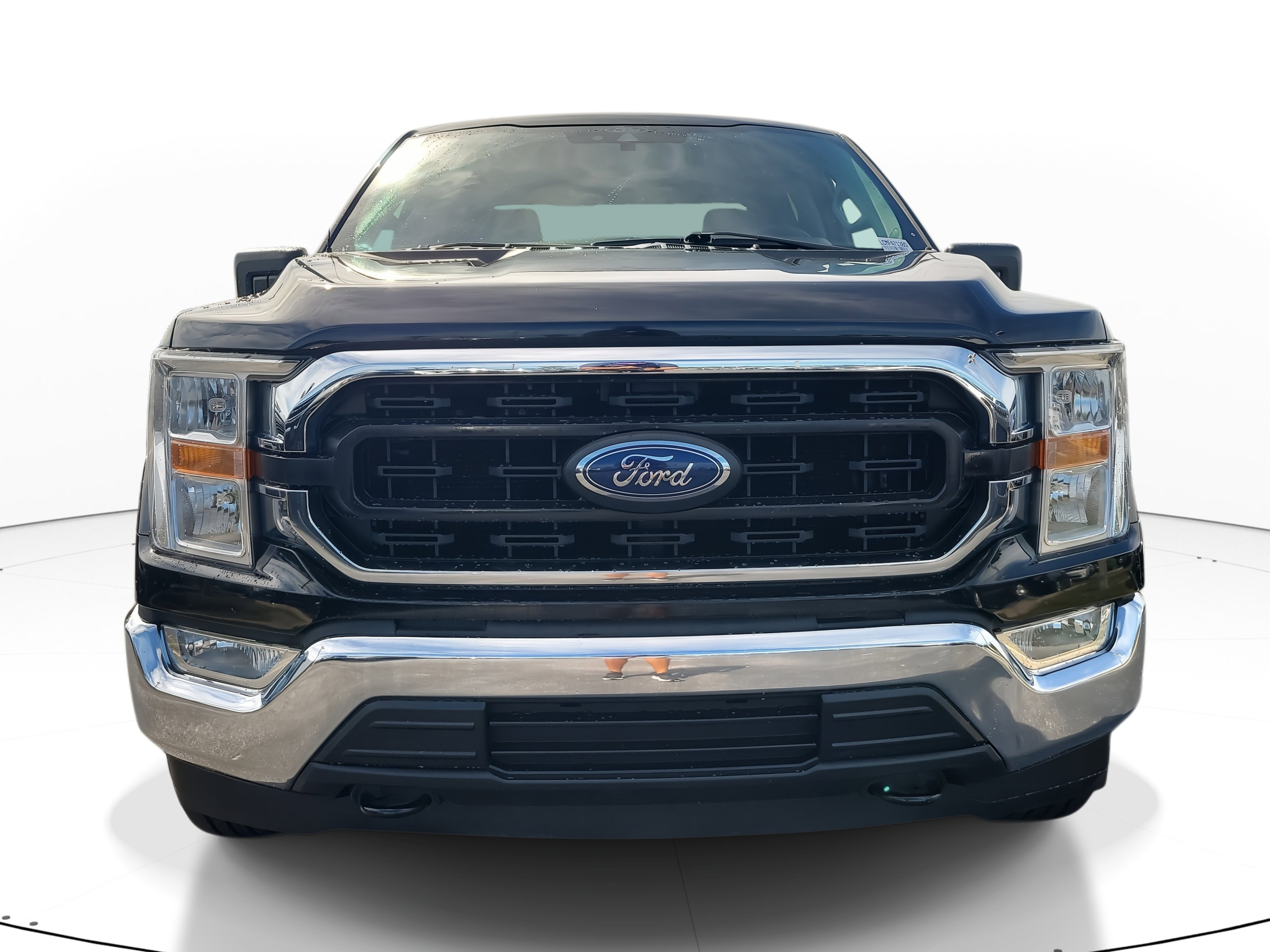 2021 Ford F-150 XLT photo 2