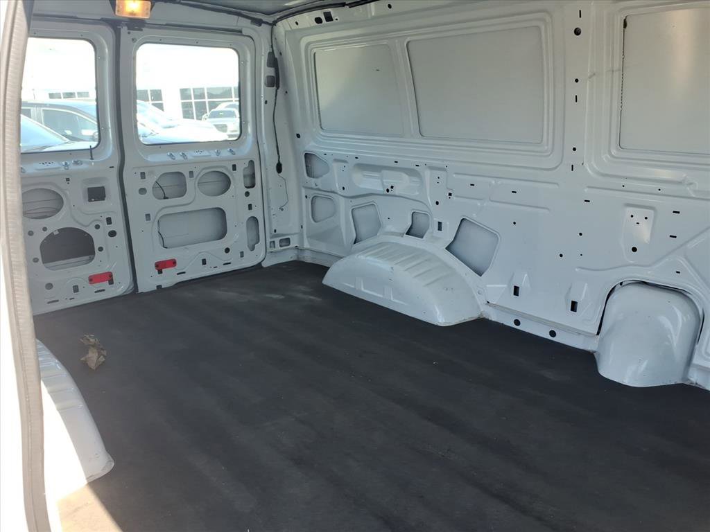 2013 Ford E-150 photo 22
