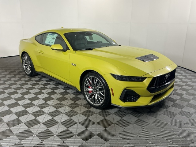 2025 Ford Mustang GT Premium photo 3