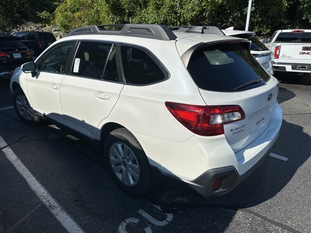 2019 Subaru Outback 2.5i Premium photo 4