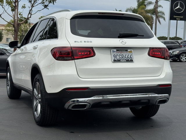2022 Mercedes Benz GLC 300 photo 13