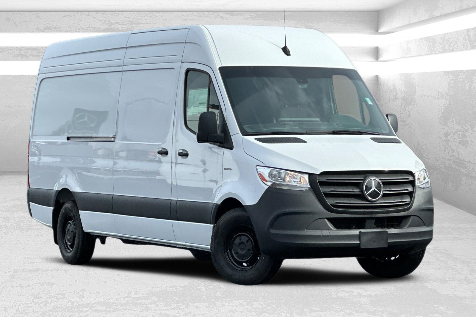 2024 Mercedes-Benz eSprinter Cargo Van Base's photo