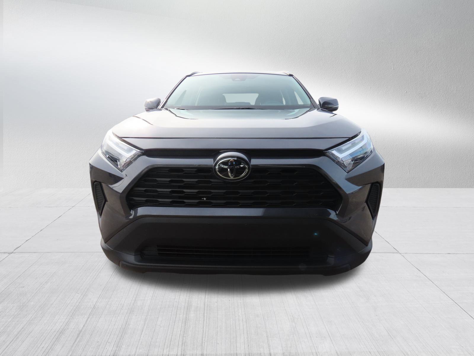 Used 2025 Toyota RAV4 XLE with VIN 2T3P1RFV1SW535338 for sale in Kansas City