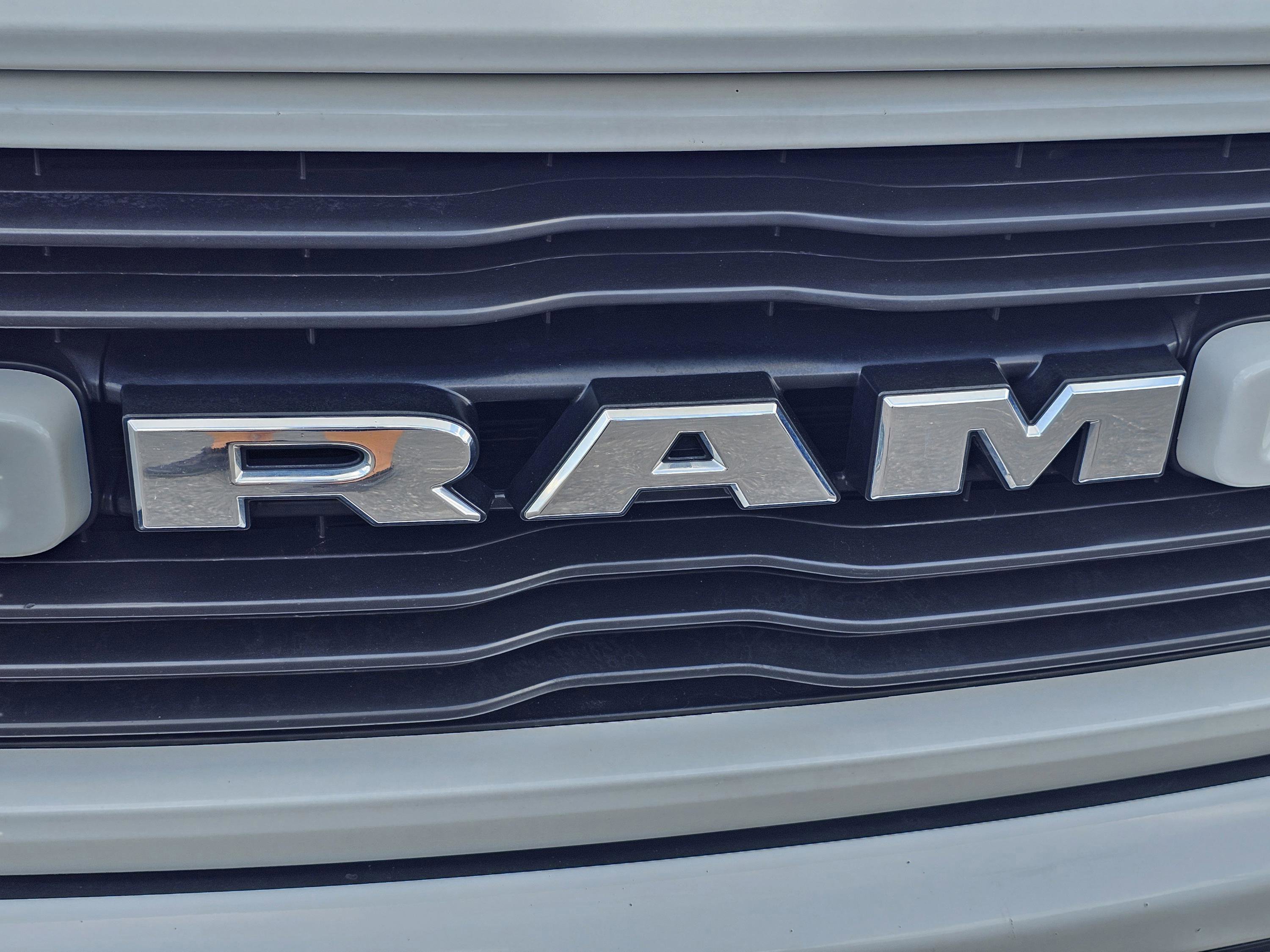 2023 Ram 1500 Laramie photo 3