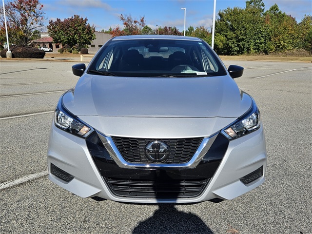 2021 Nissan Versa 1.6 S photo 2