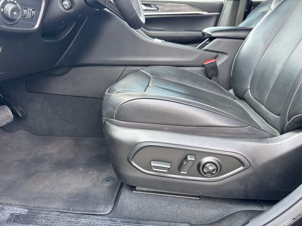 2024 Jeep Grand Cherokee Limited photo 5