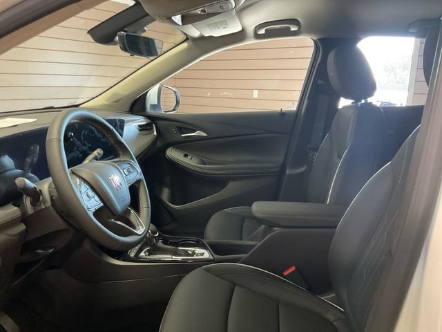 2026 Buick Encore GX Avenir photo 9
