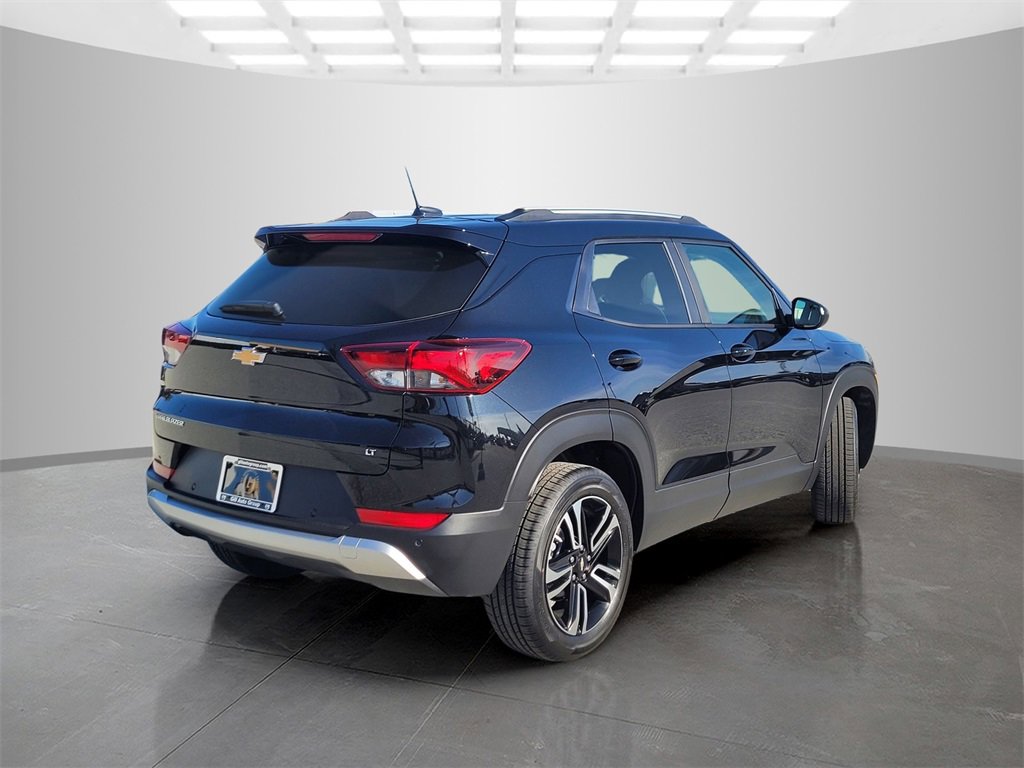 2026 Chevrolet Trailblazer LT photo 3