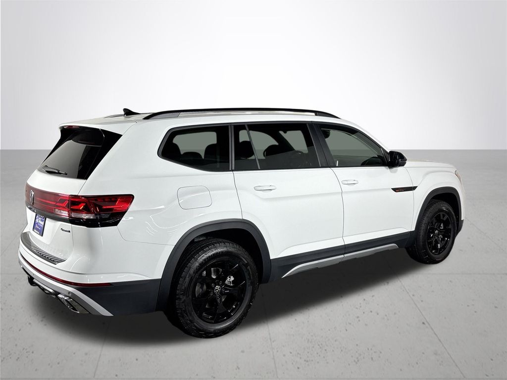 2025 Volkswagen Atlas Peak Edition SE photo 6