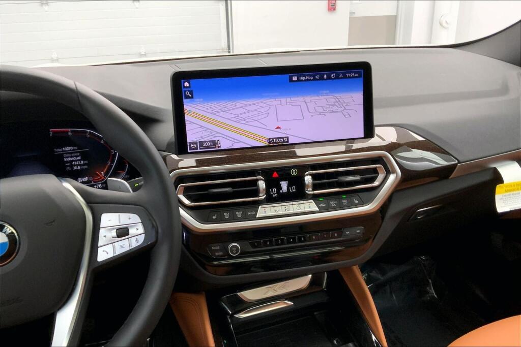 2025 Bmw X4 xDrive30i photo 3