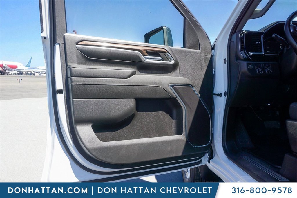 2024 Chevrolet Silverado 3500HD LT photo 17