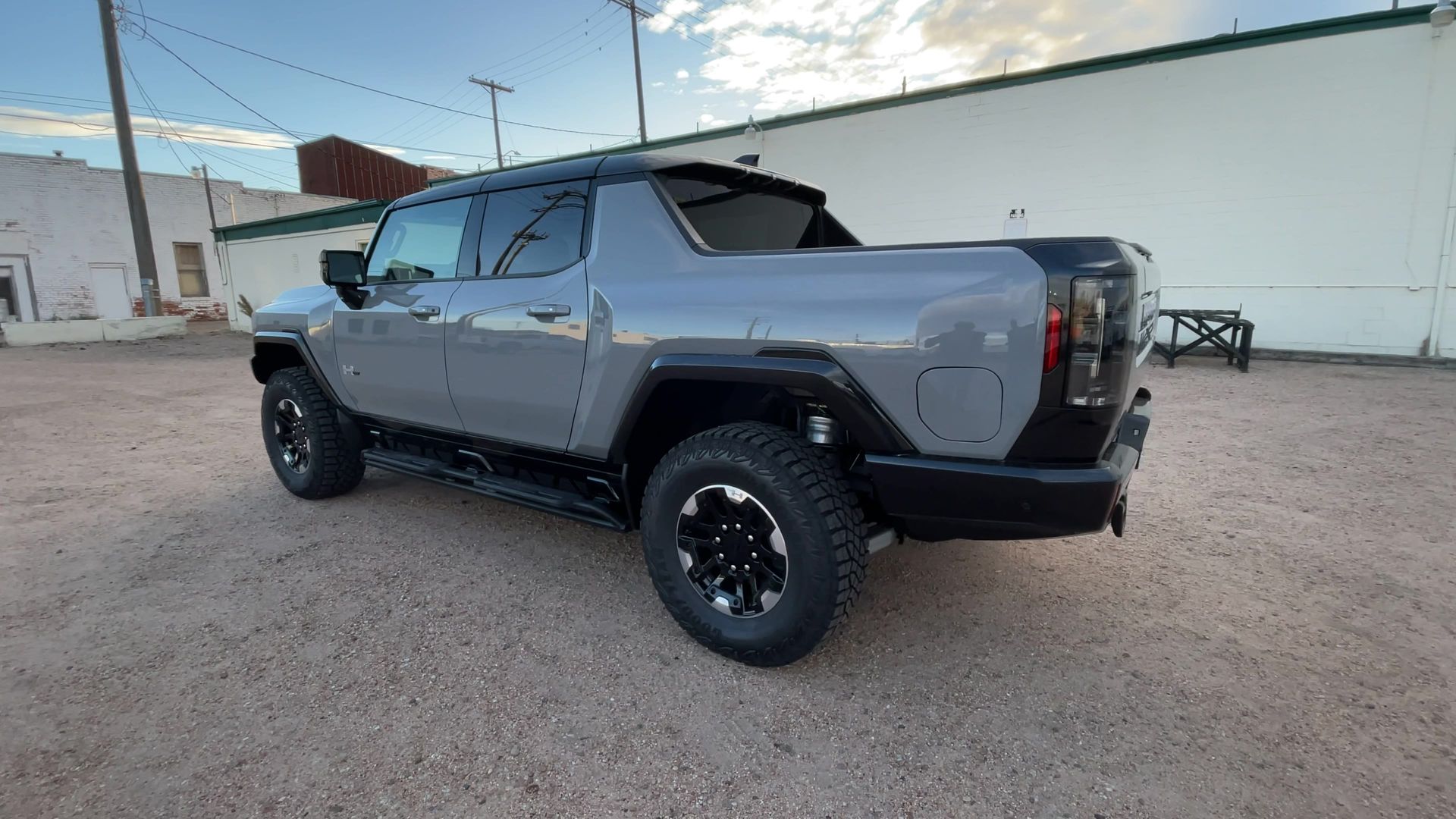 2025 Gmc Hummer EV Pickup photo 30