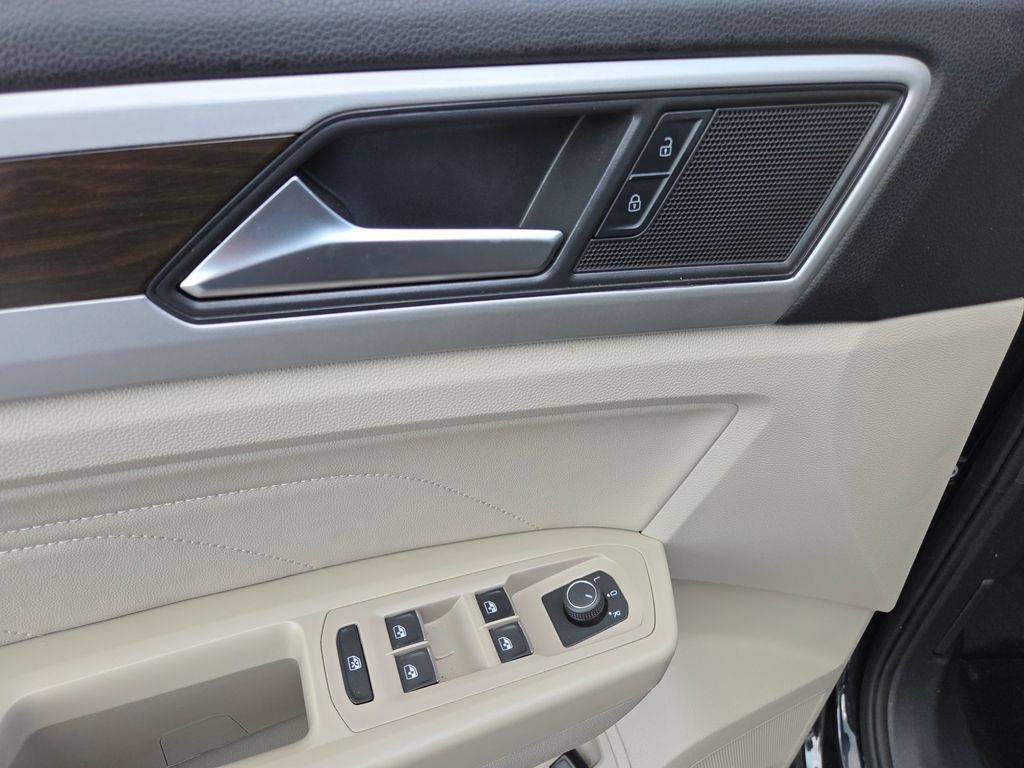 2021 Volkswagen Atlas SE photo 24