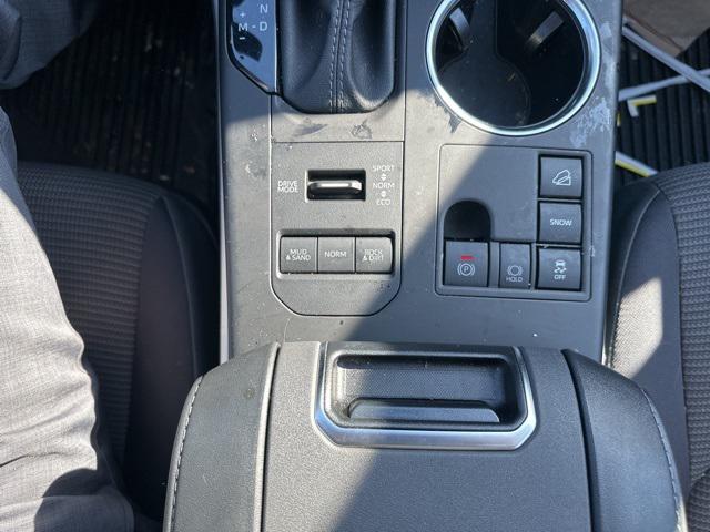 2024 Toyota Highlander LE photo 25