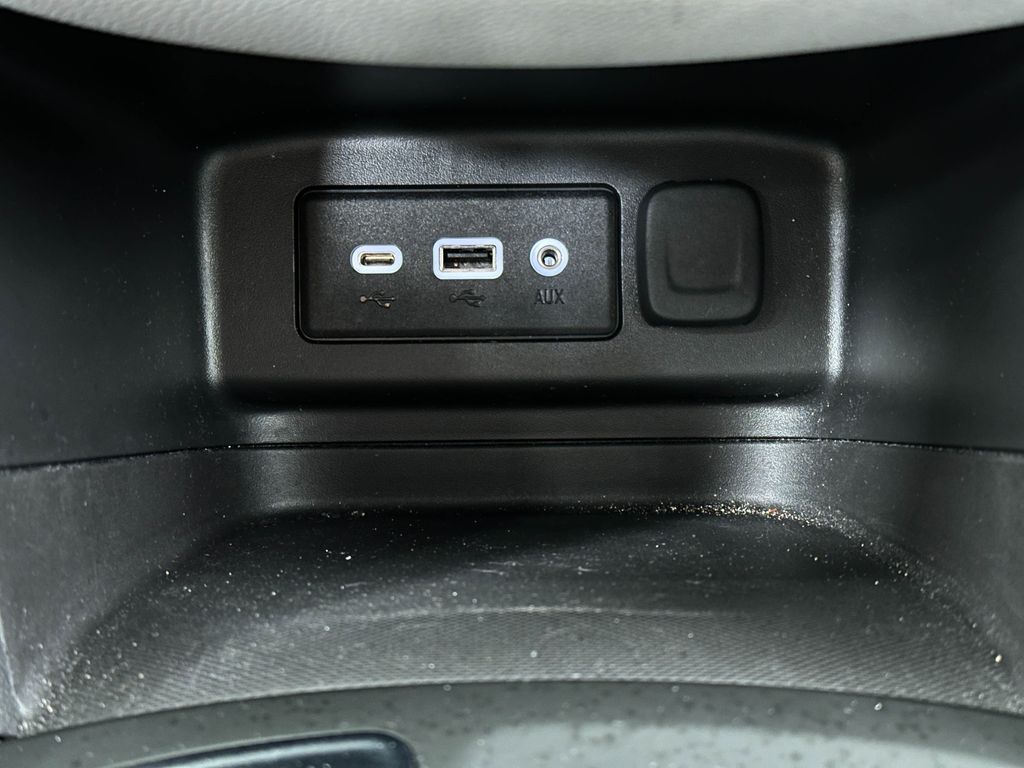 2022 Chevrolet Equinox LS photo 12