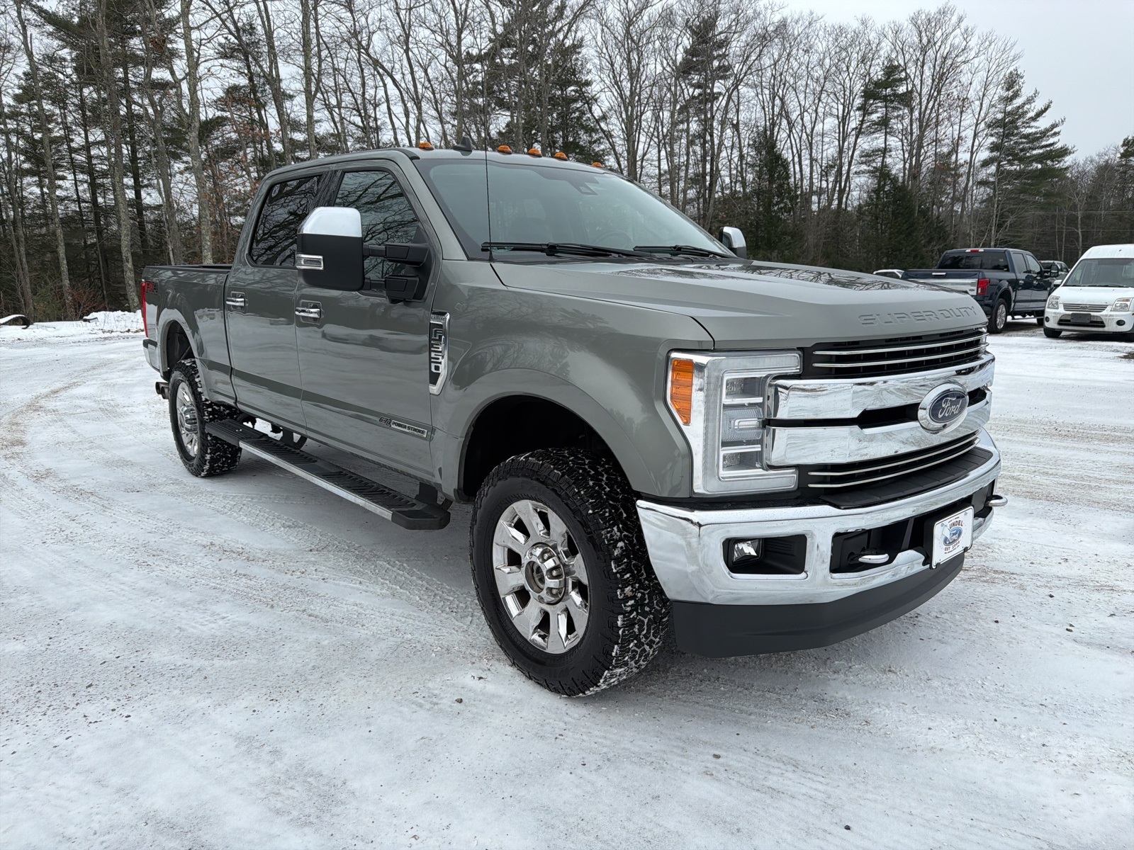 2019 Ford F-350 Super Duty Lariat's photo