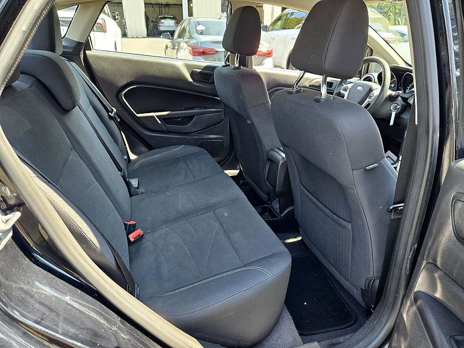2019 Ford Fiesta SE photo 13