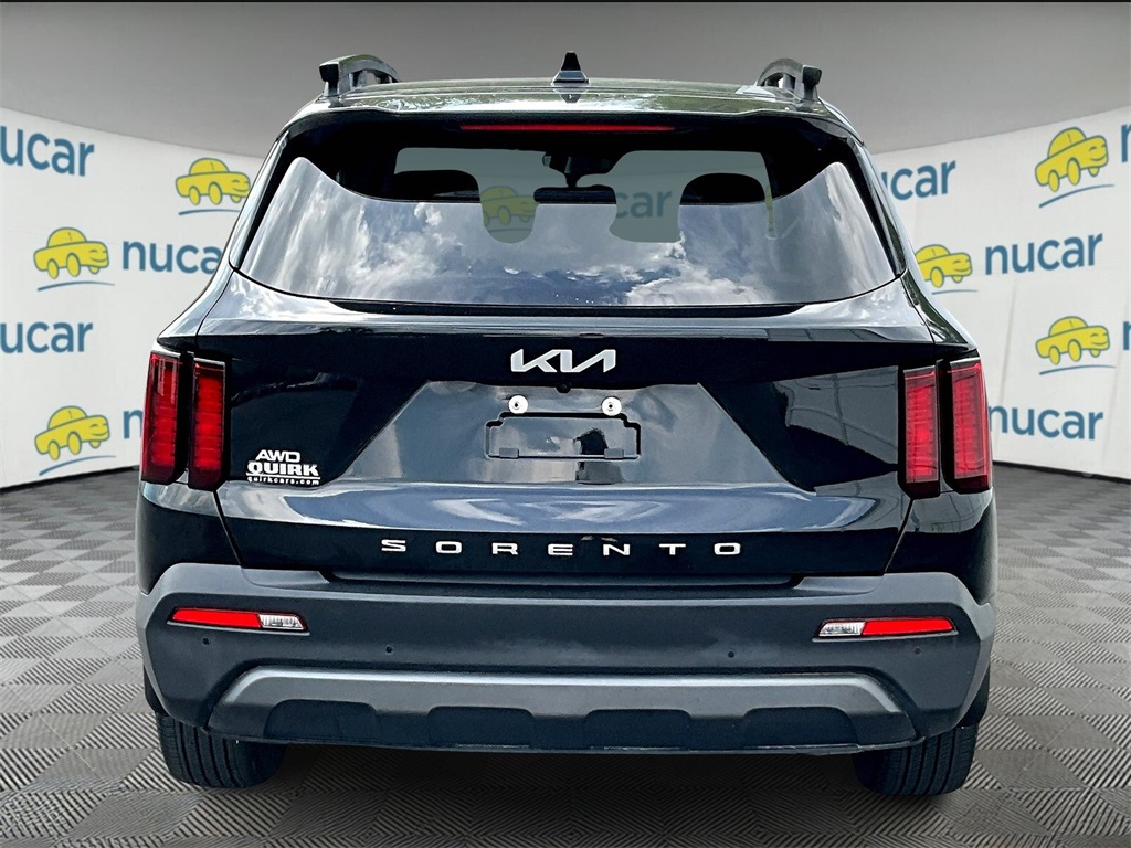 2022 Kia Sorento S photo 5