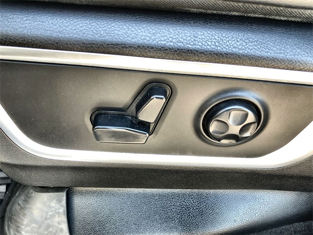 2019 Ram 1500 Laramie photo 4