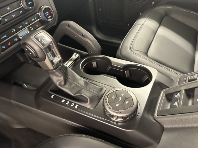 2025 Ford Bronco Outer Banks photo 24