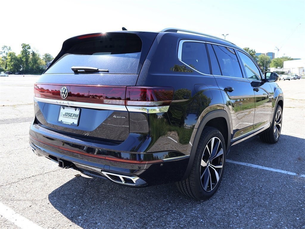 2025 Volkswagen Atlas SEL Premium R-Line photo 4