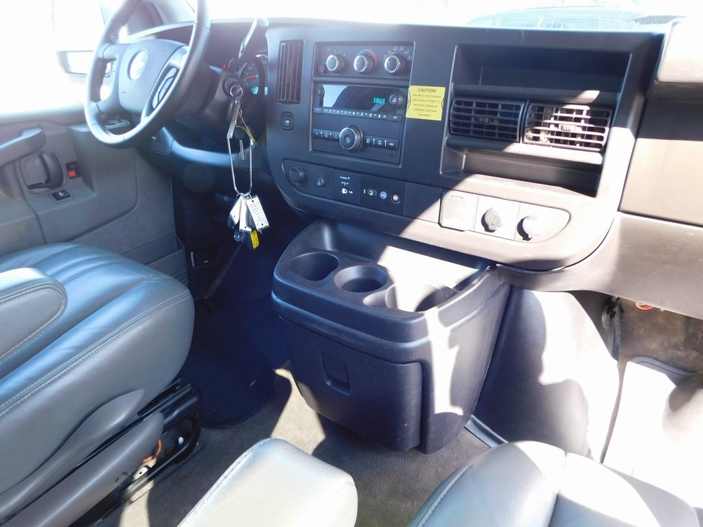 2022 Chevrolet Express 3500 LS photo 13