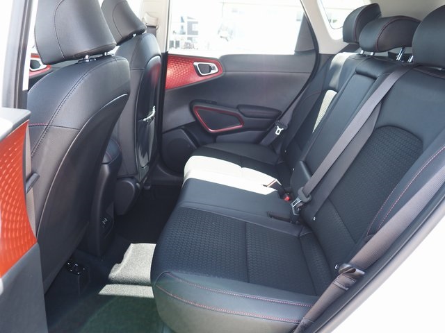 2025 Kia Soul GT-Line photo 3