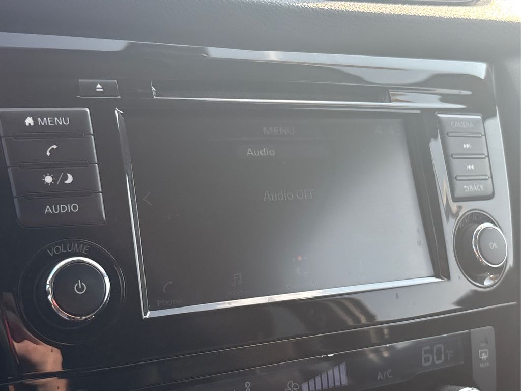 2019 Nissan Rogue SV photo 20