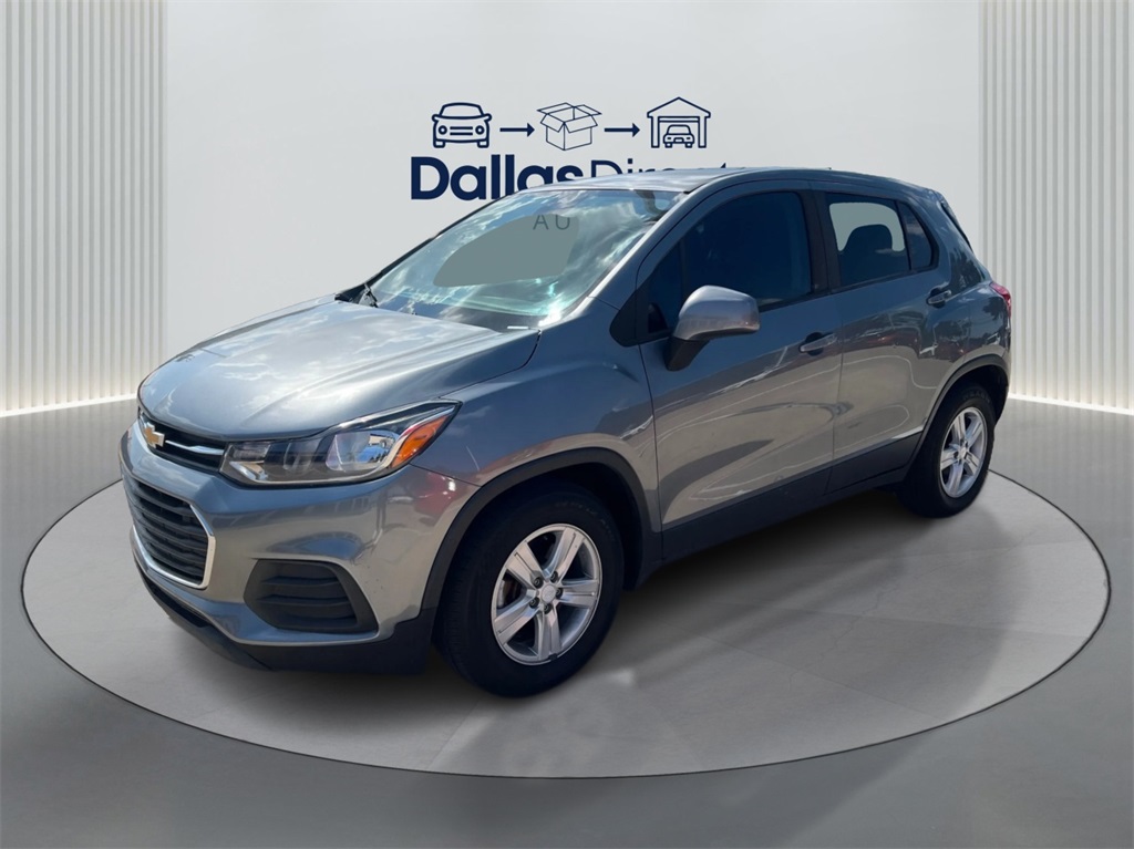 2020 Chevrolet Trax LS photo 2