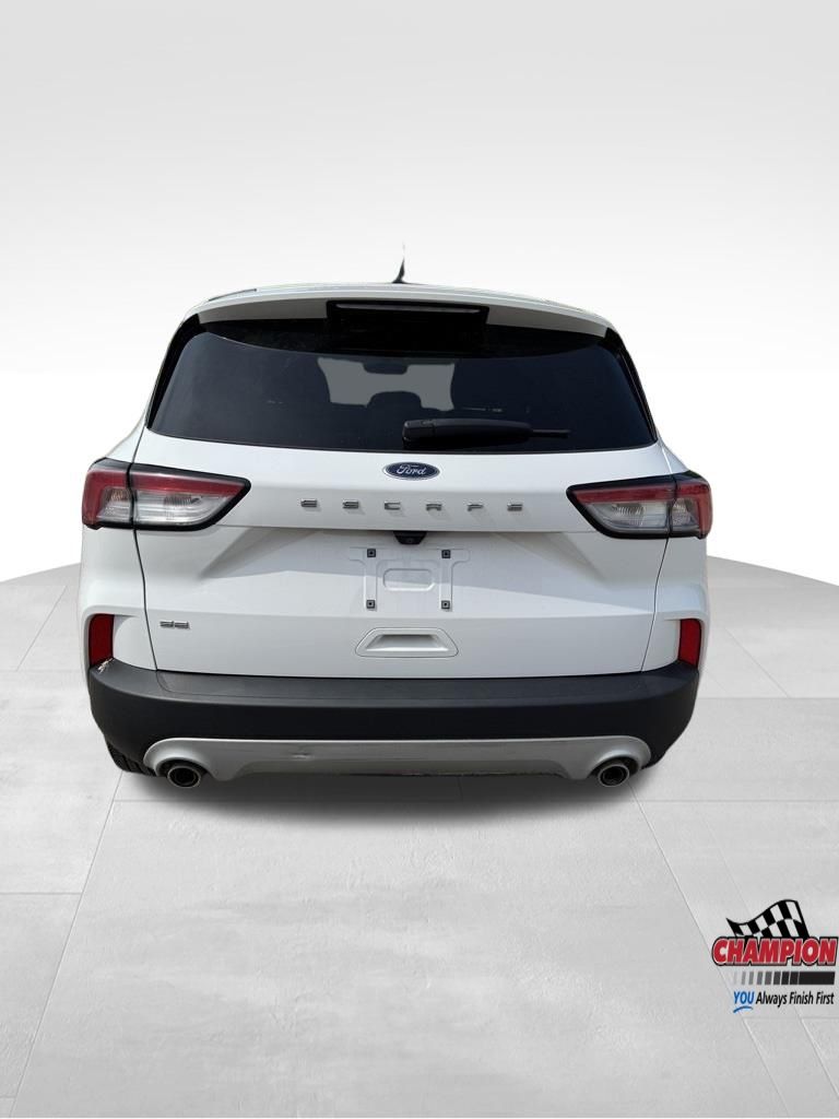 2022 Ford Escape SE photo 5