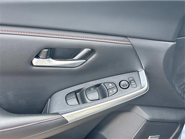 2025 Nissan Sentra SR photo 16