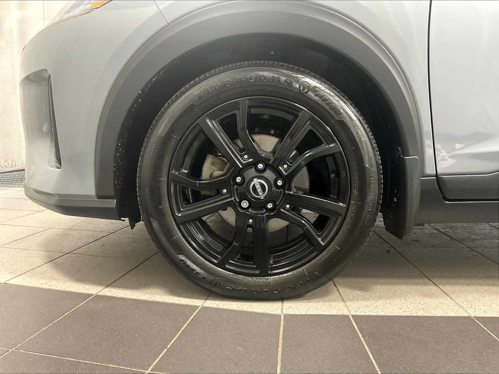 2023 Nissan Kicks SR photo 7
