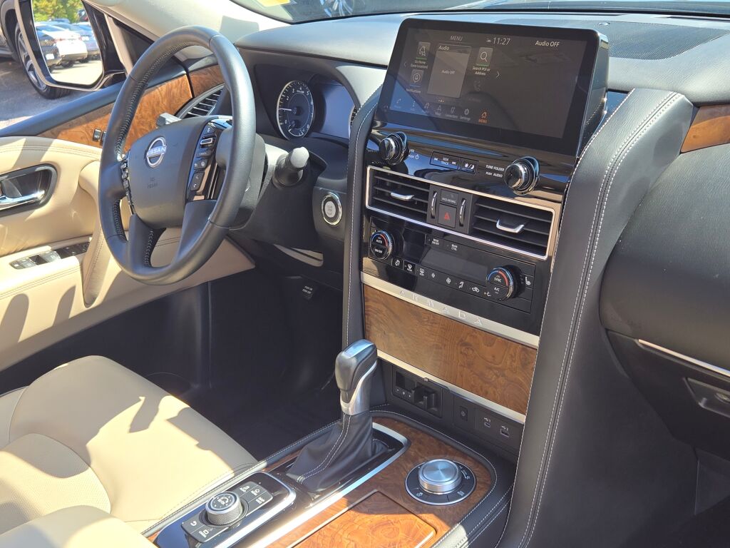 2024 Nissan Armada SL photo 5