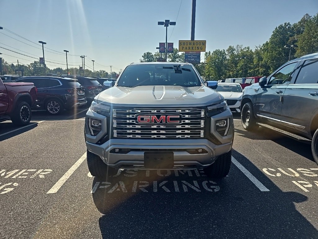 2025 Gmc Canyon Denali photo 2