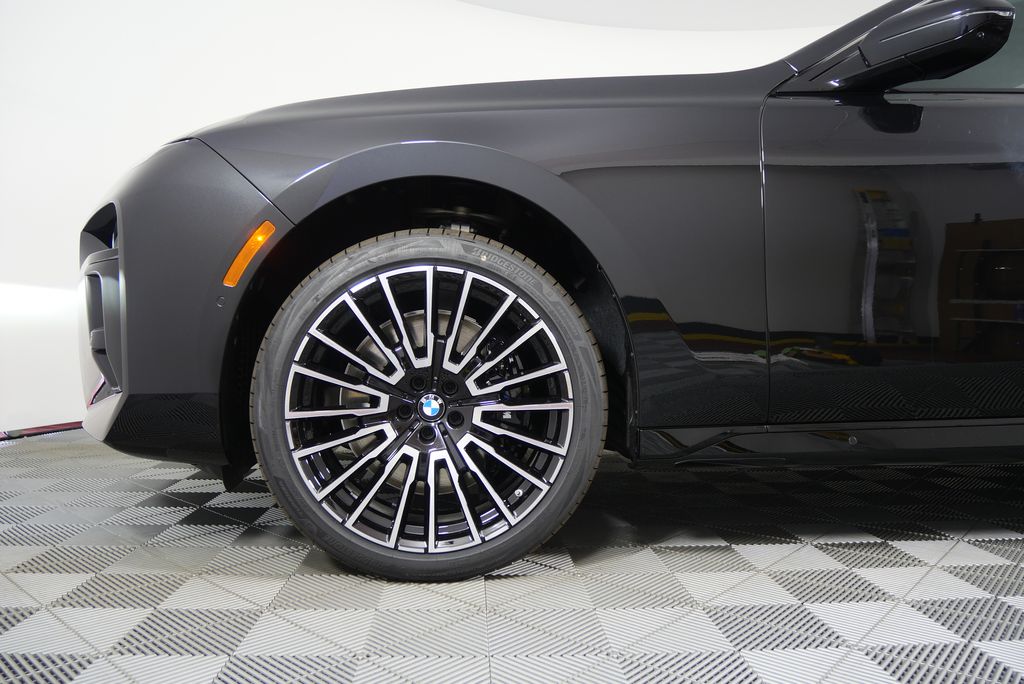 2025 Bmw 740i photo 6