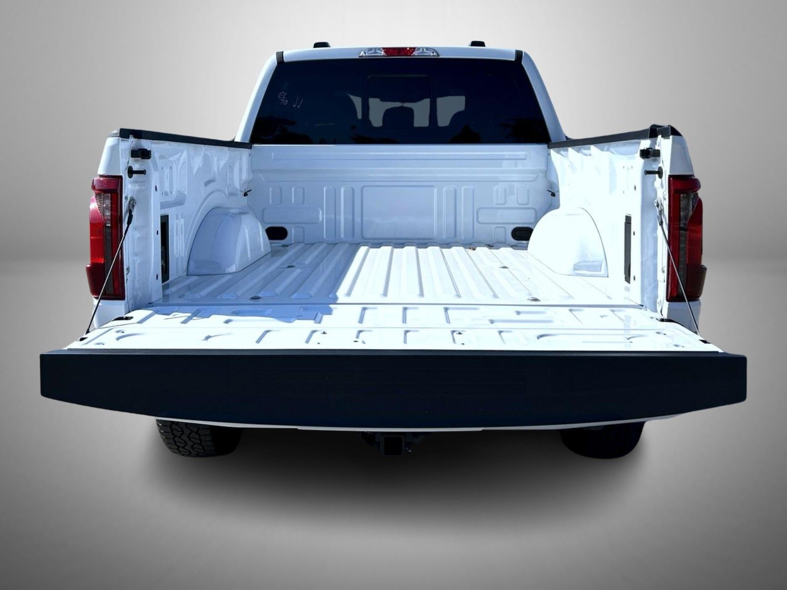 2025 Ford F-150 XLT photo 9