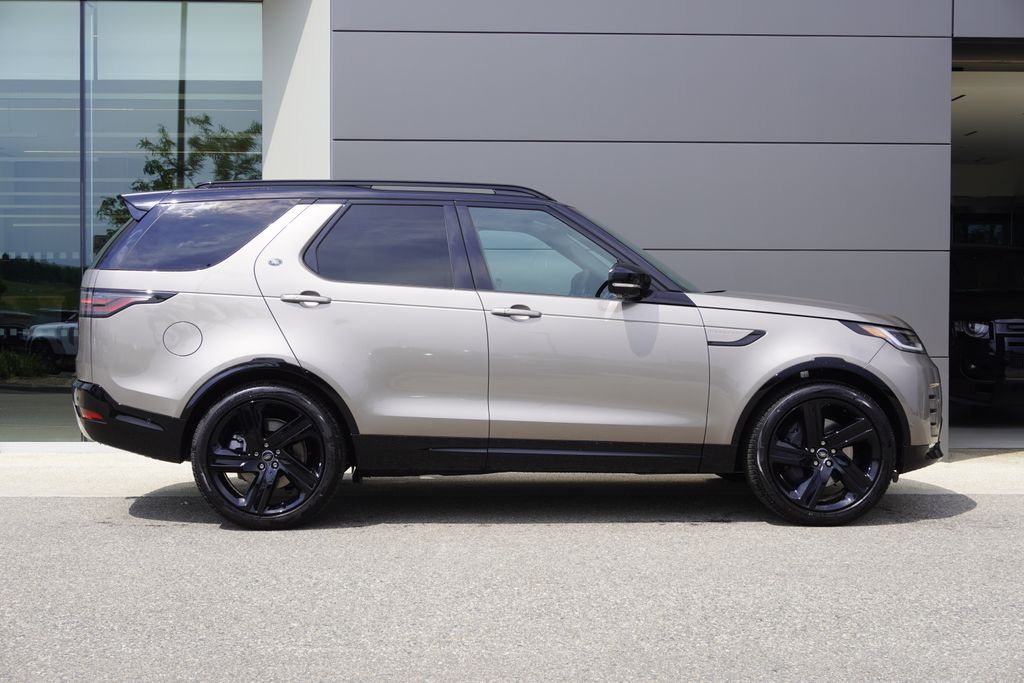 2025 Land Rover Discovery SE photo 7