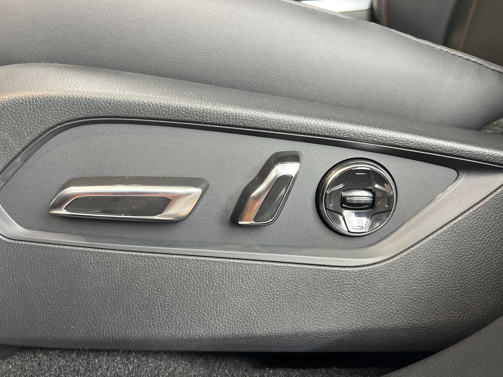 2025 Acura RDX A-Spec Advance photo 18