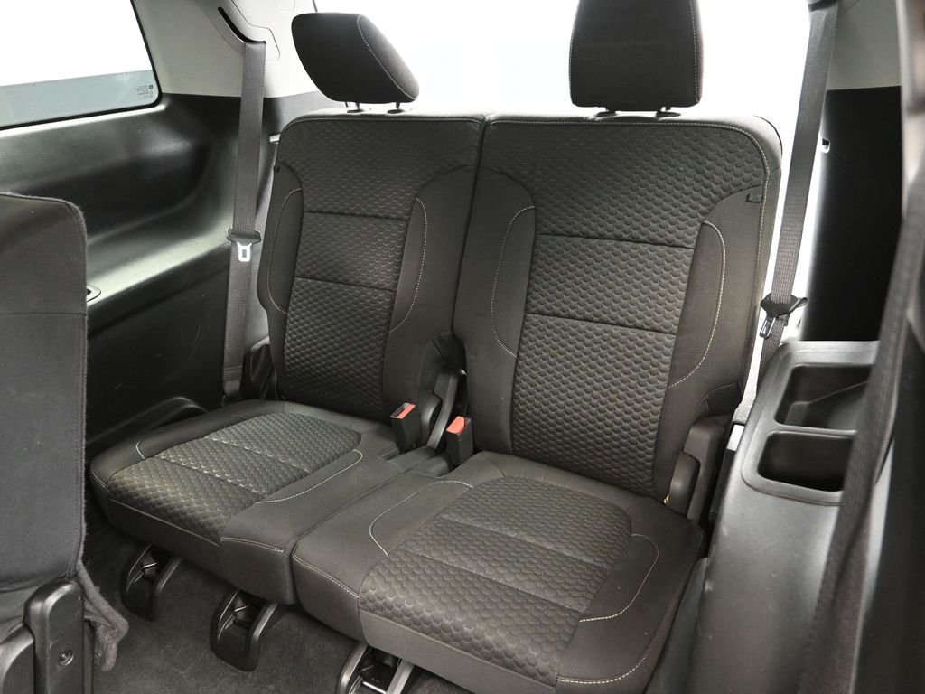 2017 Gmc Acadia SLE photo 32