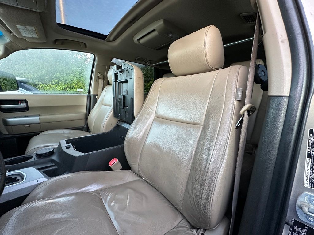 2008 Toyota Sequoia Limited photo 8