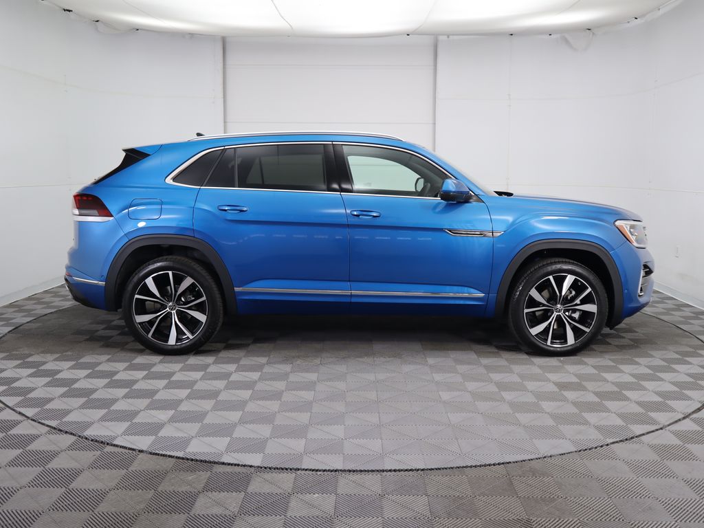 2025 Volkswagen Atlas Cross Sport SEL Premium R-Line photo 4